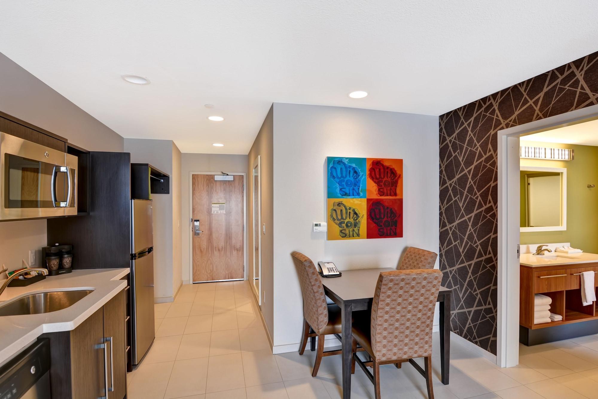 Home2 Suites By Hilton Green Bay Bagian luar foto