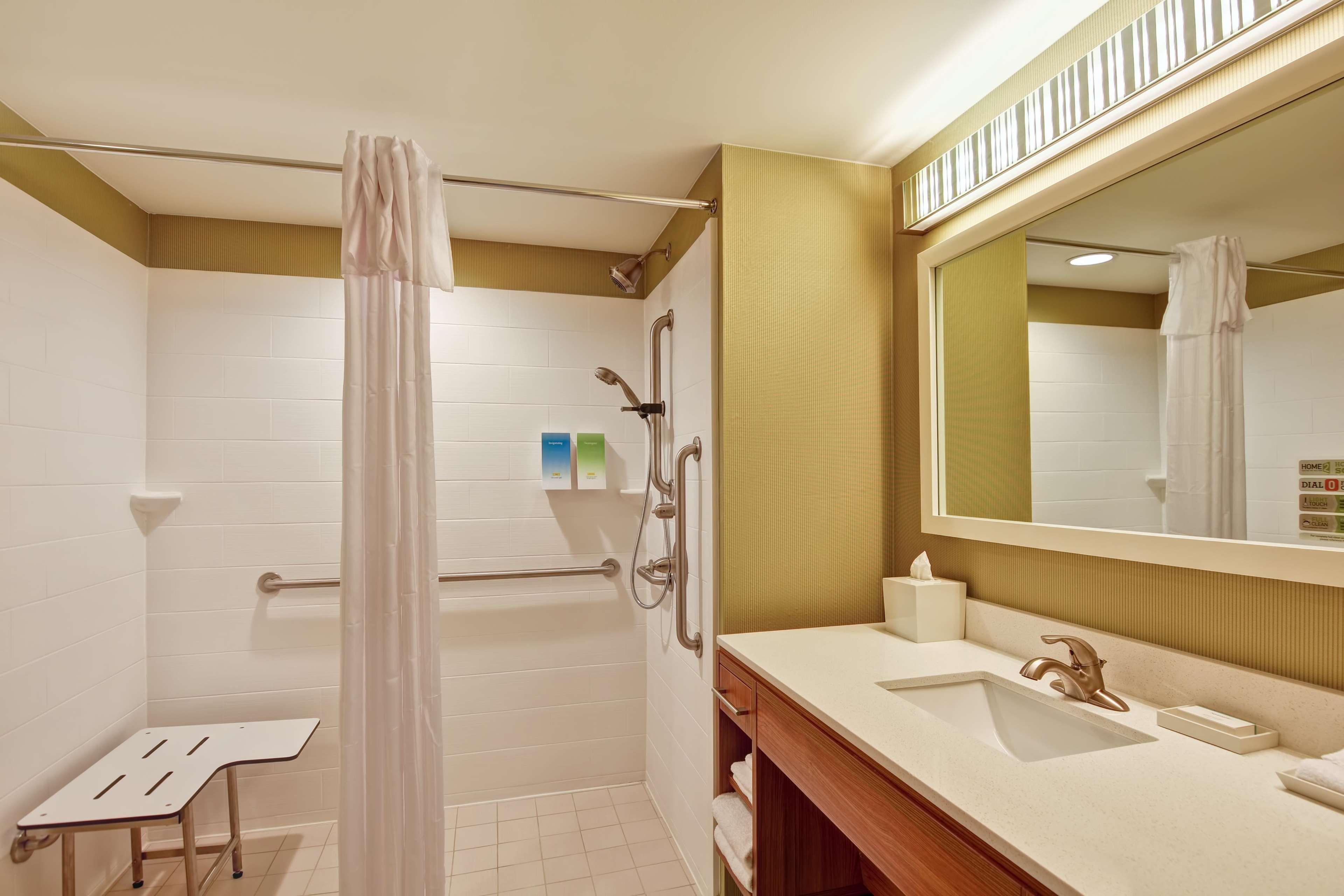 Home2 Suites By Hilton Green Bay Bagian luar foto