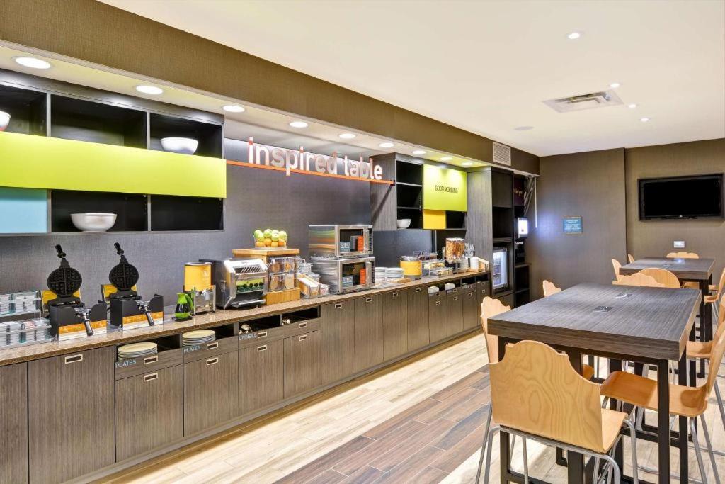 Home2 Suites By Hilton Green Bay Bagian luar foto