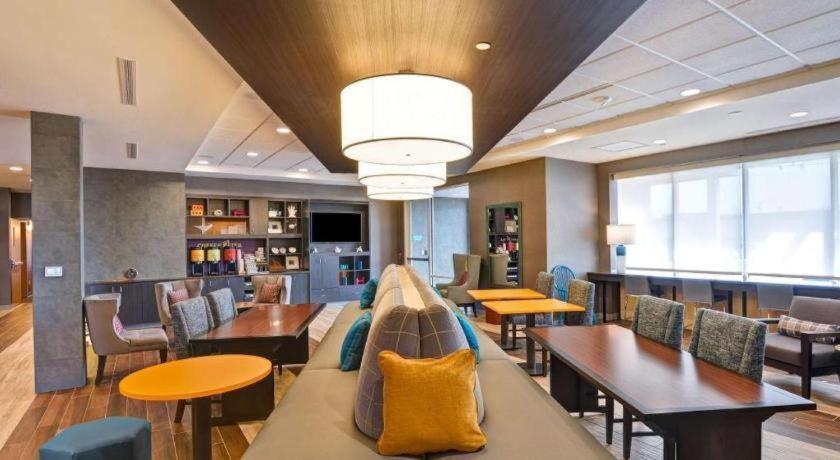 Home2 Suites By Hilton Green Bay Bagian luar foto