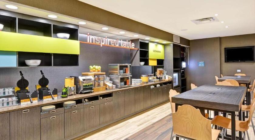 Home2 Suites By Hilton Green Bay Bagian luar foto